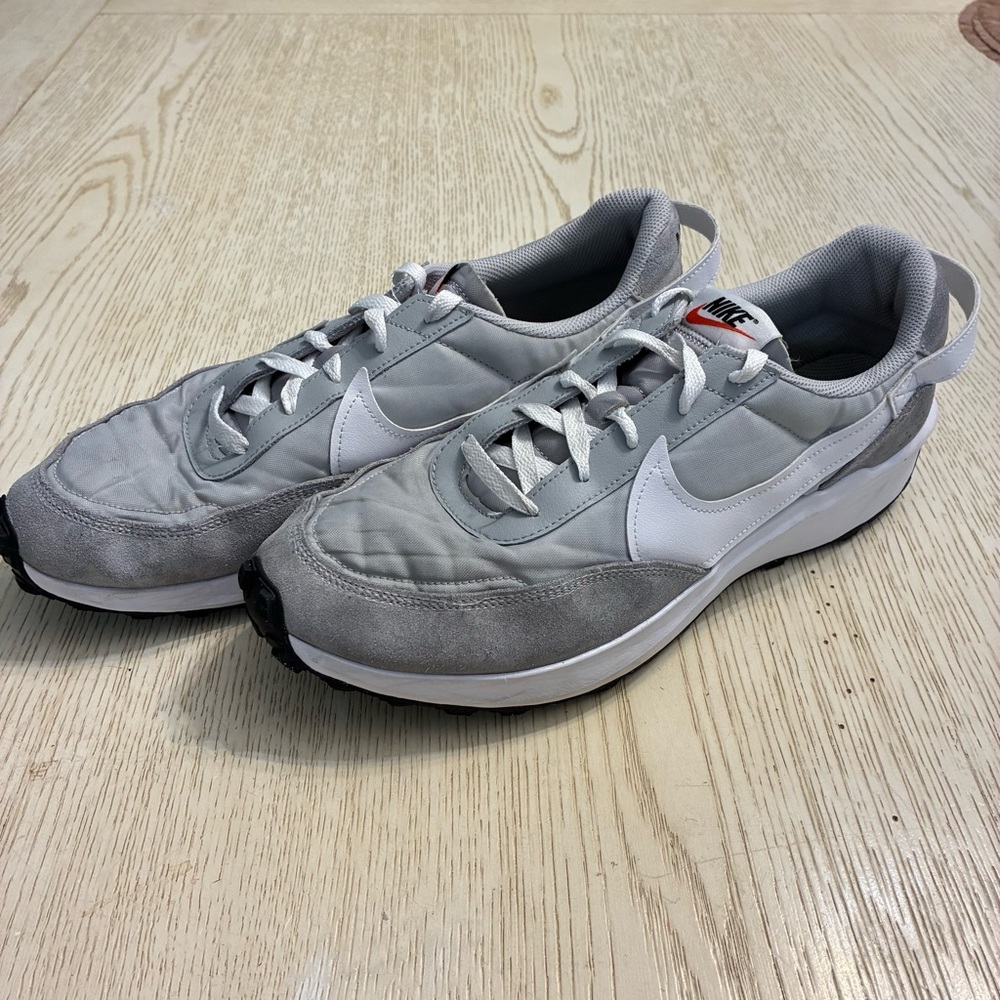 Men’s Nike Waffle Debut Sneaker Shoes (Grey Fog/White)